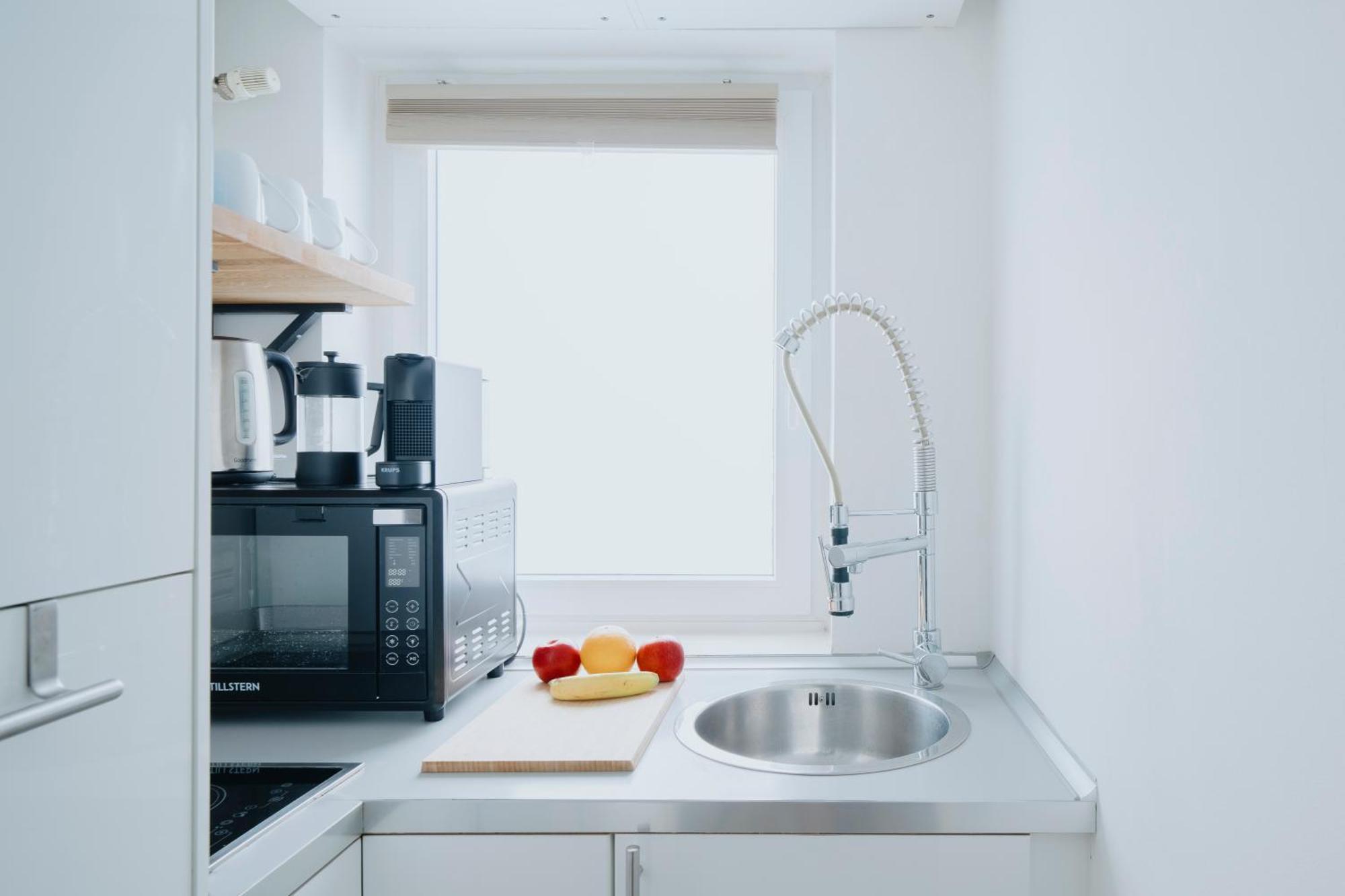 Lovely With Balcony - Cozy , Near Kadewe & Kurfuerstendamm Appartement Berlijn