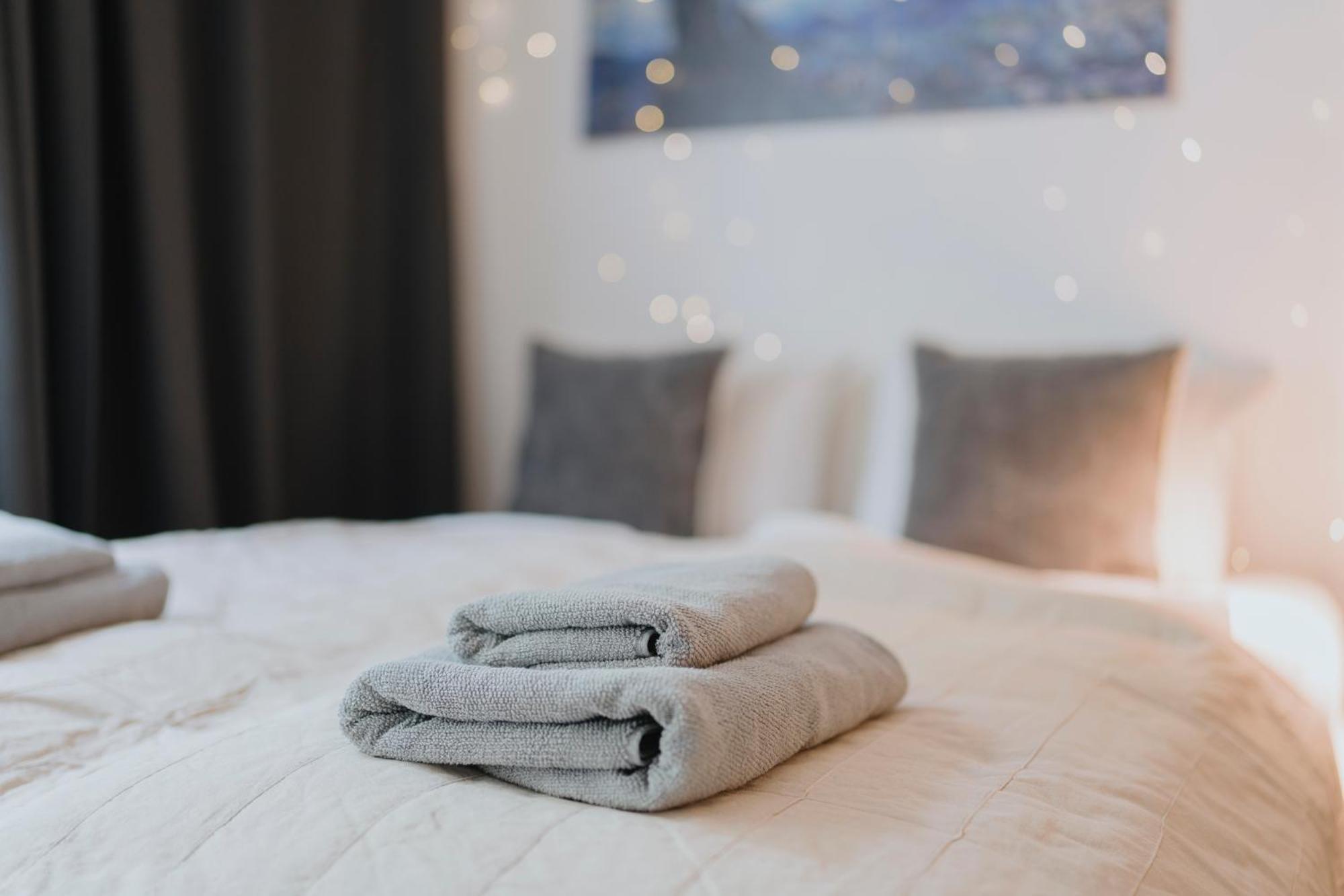 Lovely With Balcony - Cozy , Near Kadewe & Kurfuerstendamm Appartement